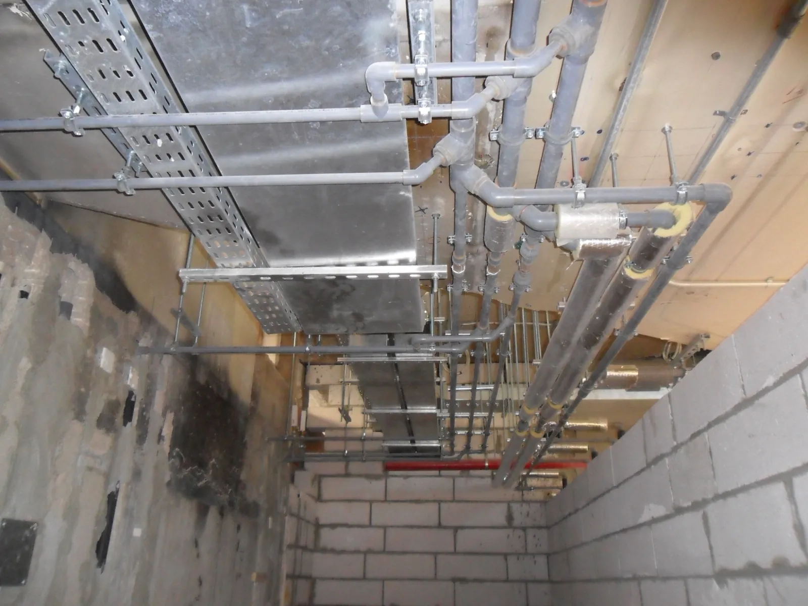 Coordinated mechanical services installation from STC project experience